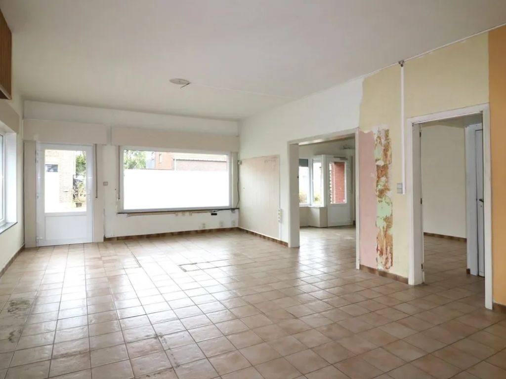 Stationsstraat - 26 - - 3272