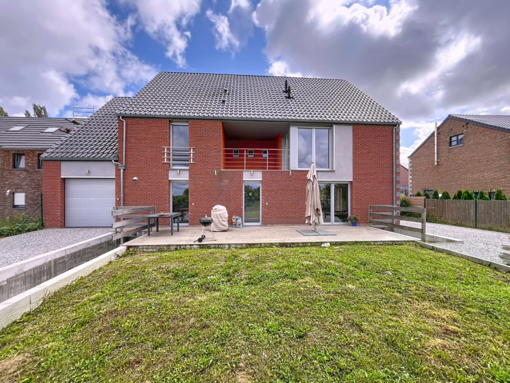 Rue du Centre - 63B - - 4557