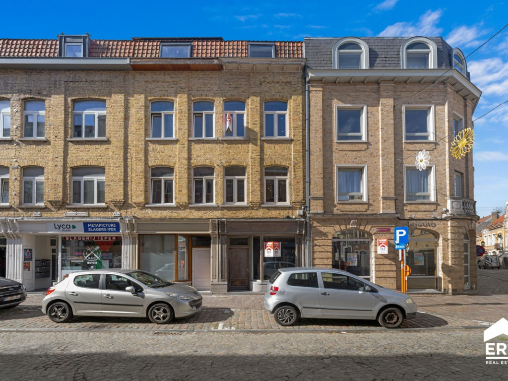 Stationsstraat - 4 - - 8900
