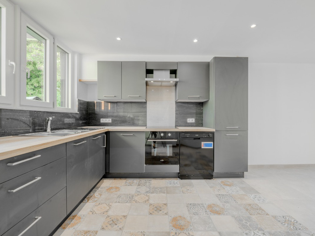 Avenue Libert - 37 - - 4100
