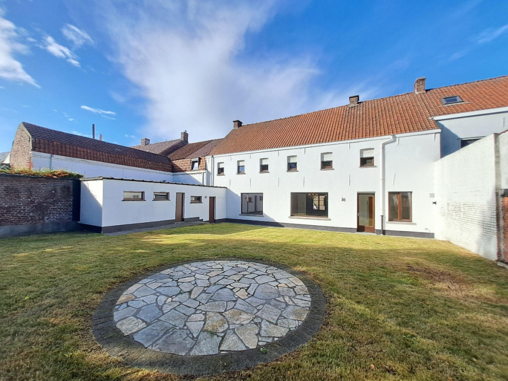 Stationsstraat - 355 - - 8540