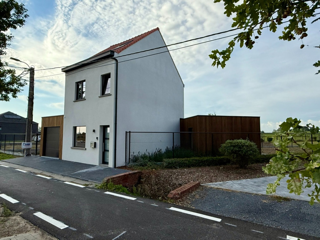 Menenstraat - 244 - - 8980