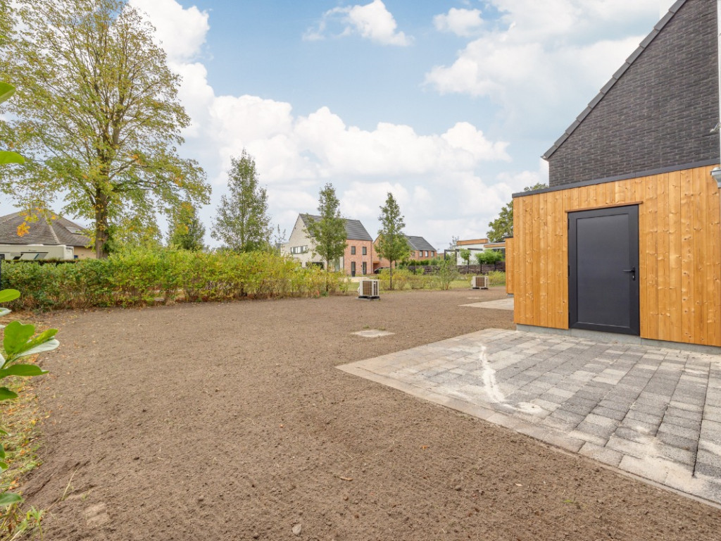 Ti Van Schellestraat - 14-15-16 - - Lot 101 - 2323