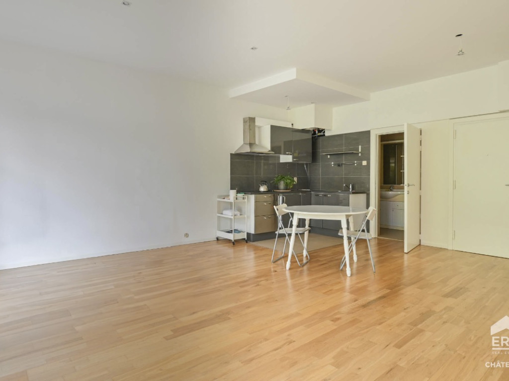 Rue de Hennin - 79 - - 1050