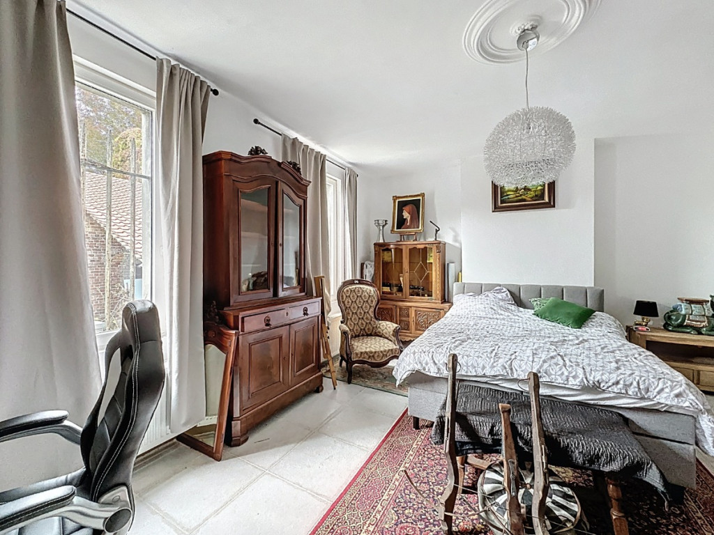 Rue Albert Quivy - 8 - - 7950