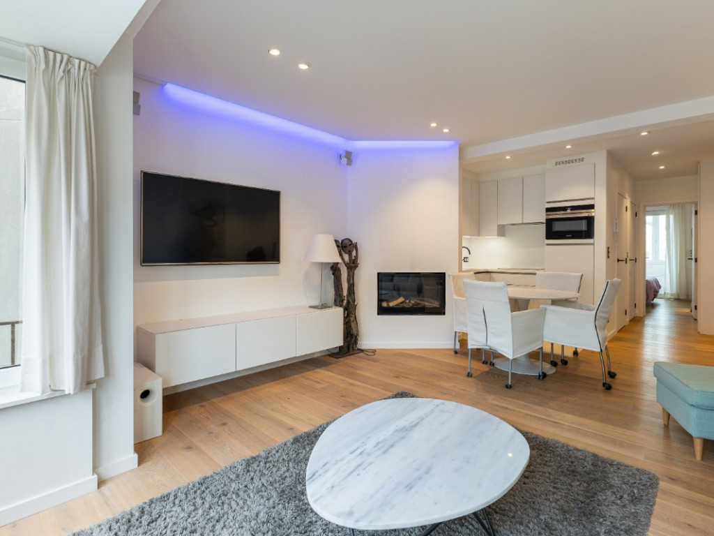 Zwaluwenlaan - 24 - 0301 - 8430