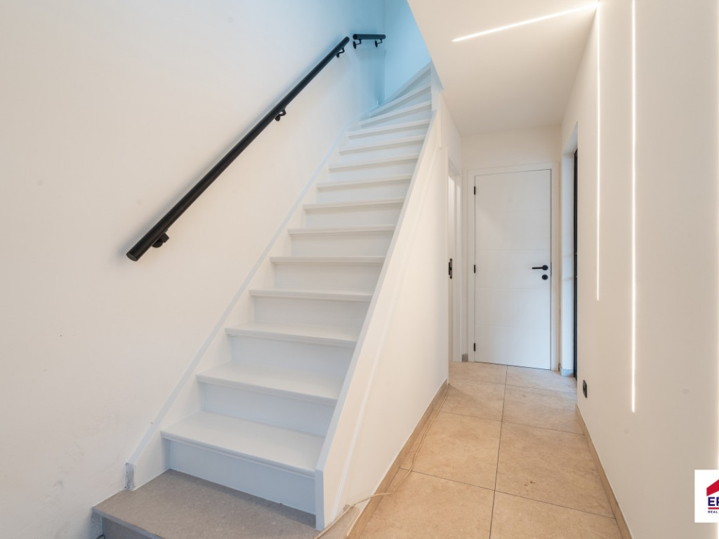 Leegstraat - 157 - - 8780