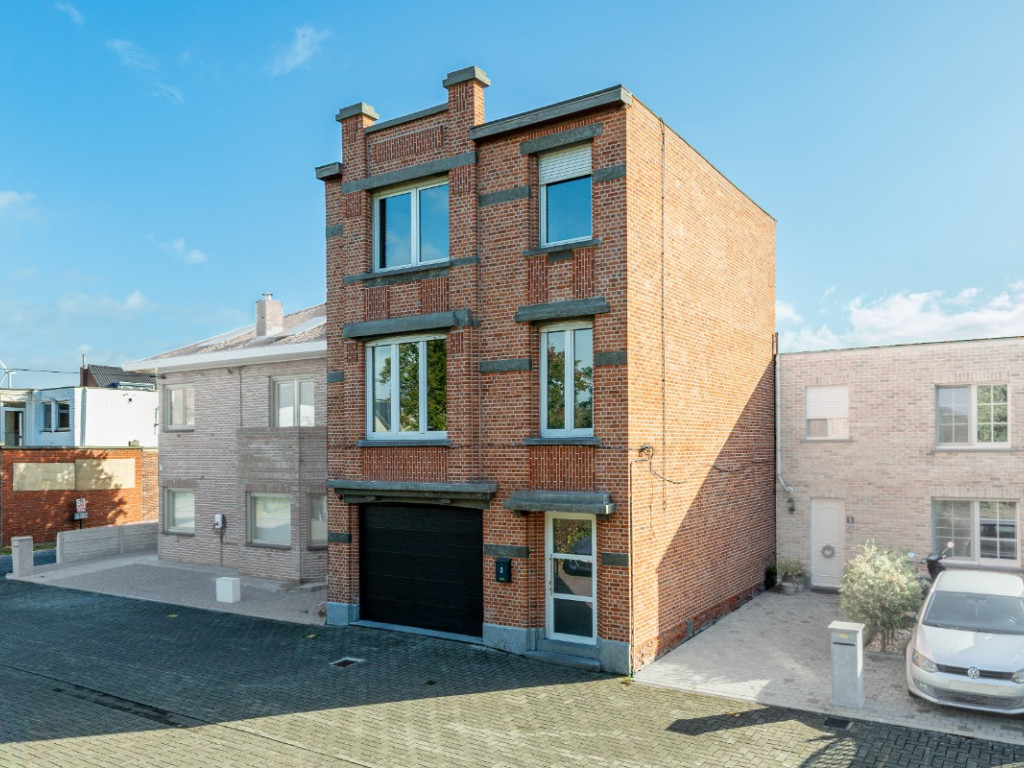 Spoorwegstraat - 3 - - 9060
