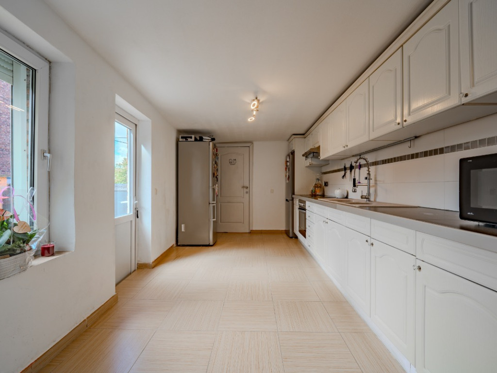 Rue Haute - 32 - - 4100