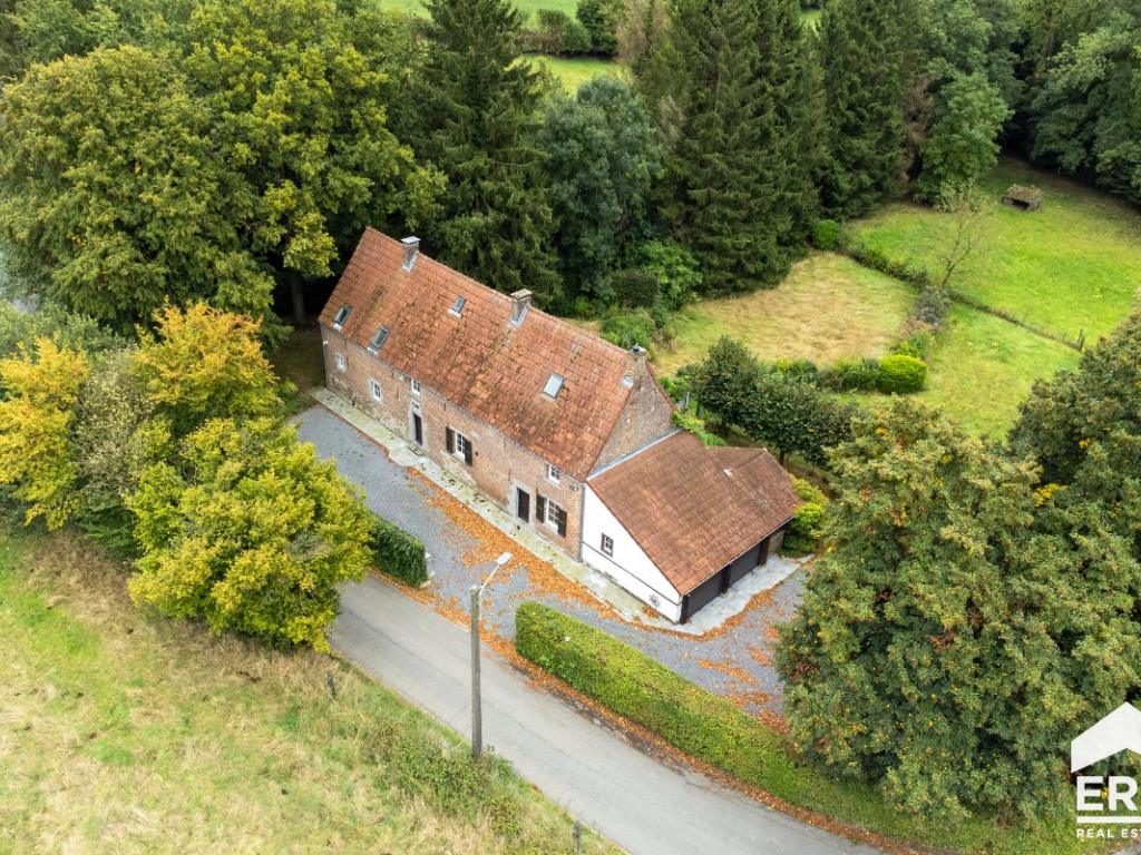 Rue du Centre - 79 - - 1400