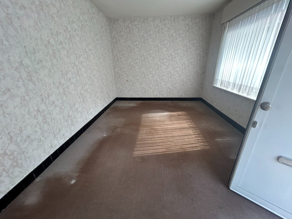 Roeselarestraat - 104 - - 8560