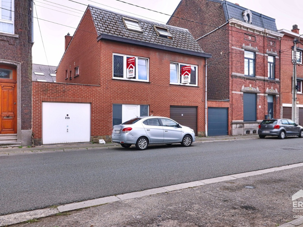 Rue Puissant d'Agimont - 65 - - 6040