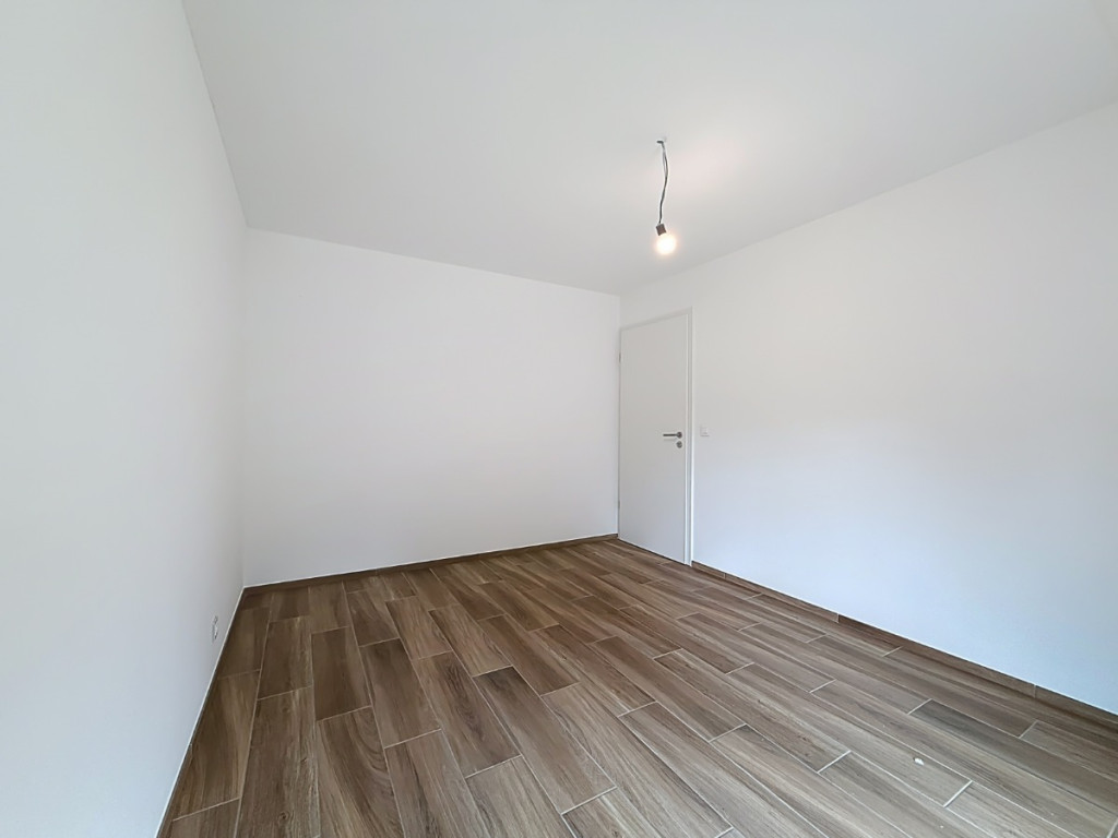 Rue du Poteau - 5 - - 6860