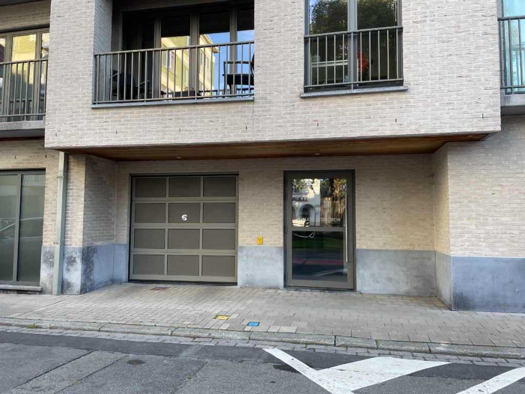 Plein - 11 - - 8500