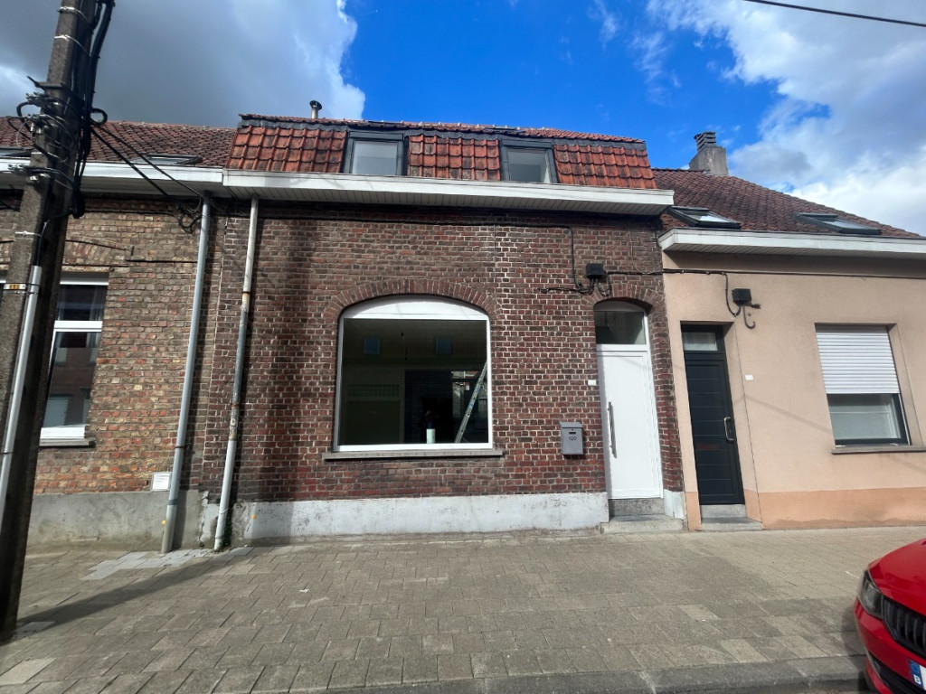 Stationstraat - 120 - - 8890