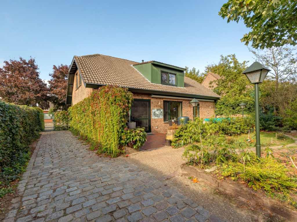 Monseigneur Eestermansstraat - 3 - - 2328