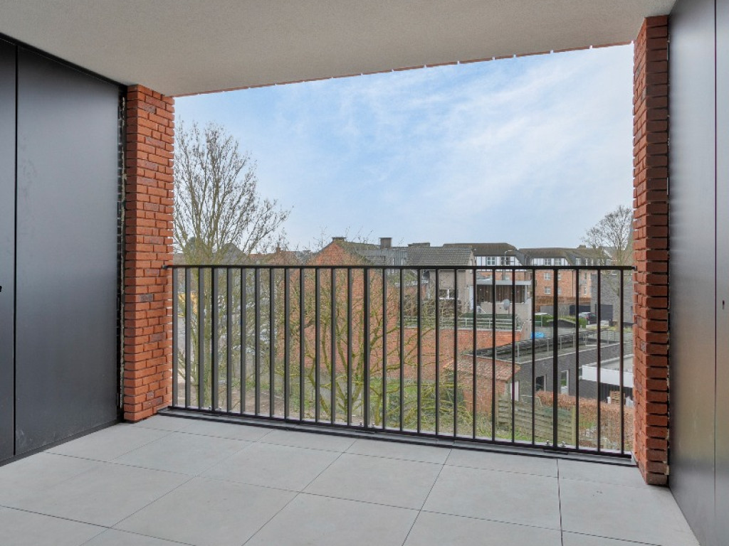 Staatsbaan - 76 - - 2.5 - 9870