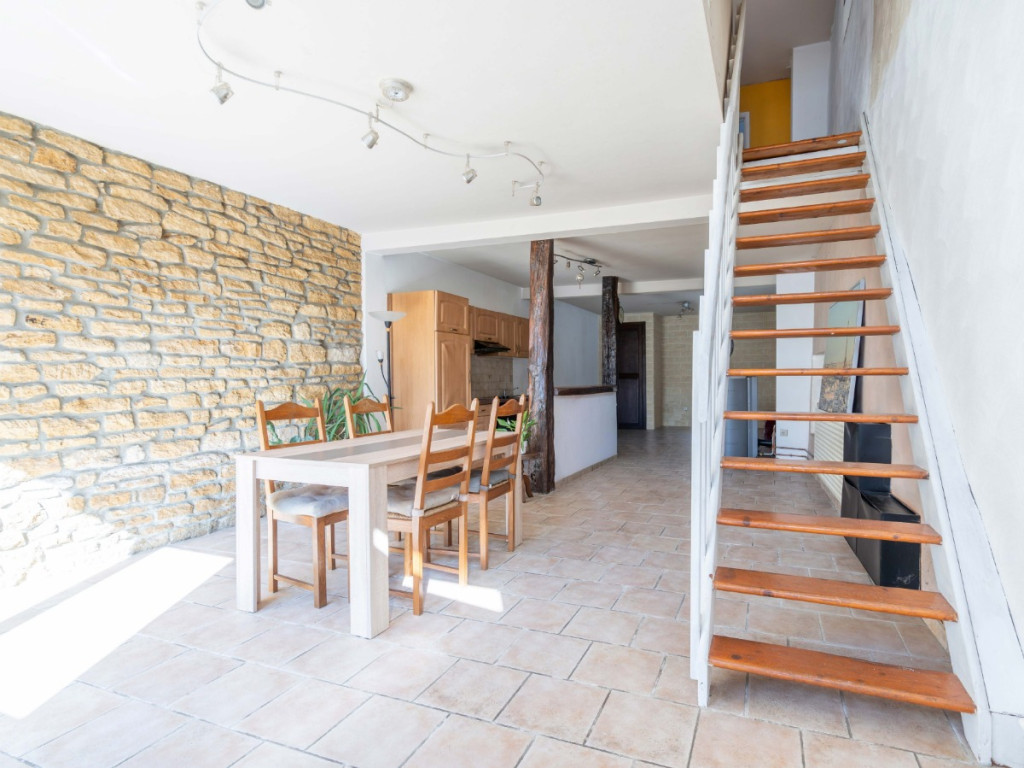 Quartier au Mesnil - 1 - A - 6760