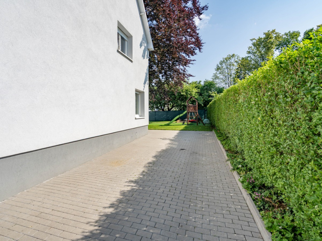 Rue Bovesse - 28 - - 6791