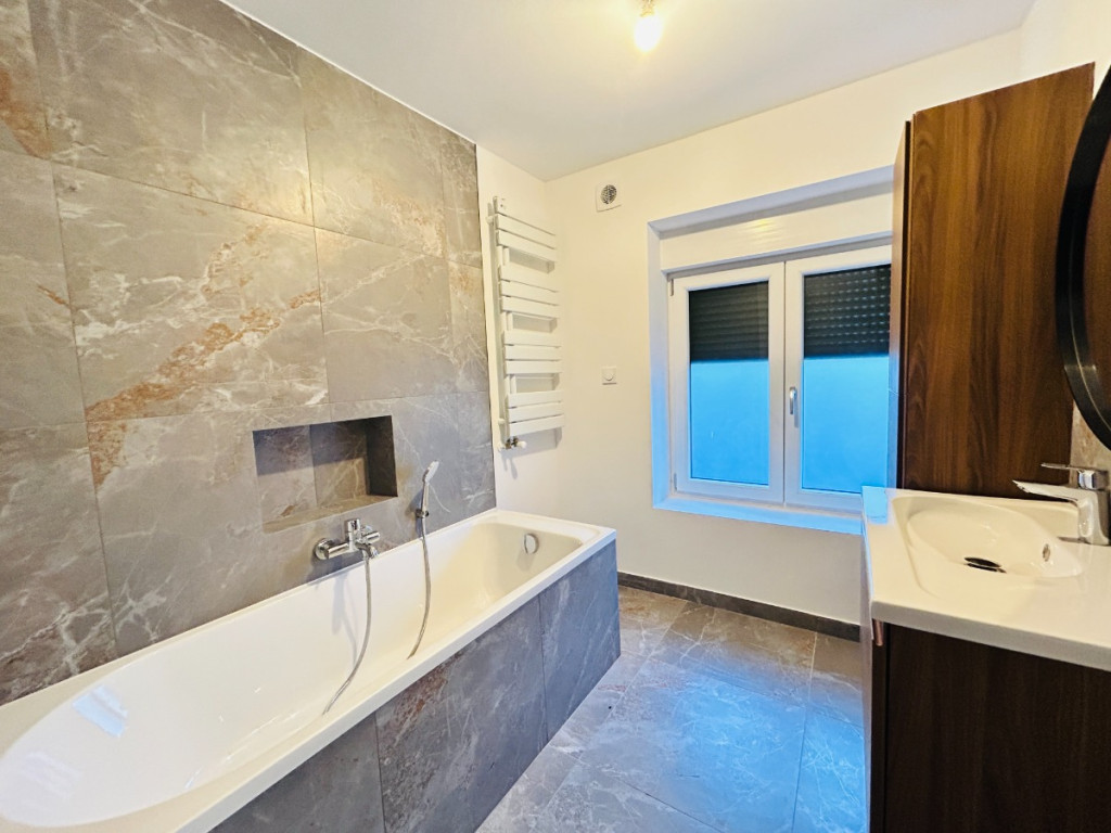 Menenstraat - 355 - - 8980