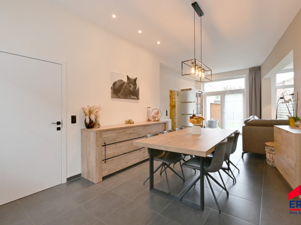Zuidmoerstraat - 89 - - 9900