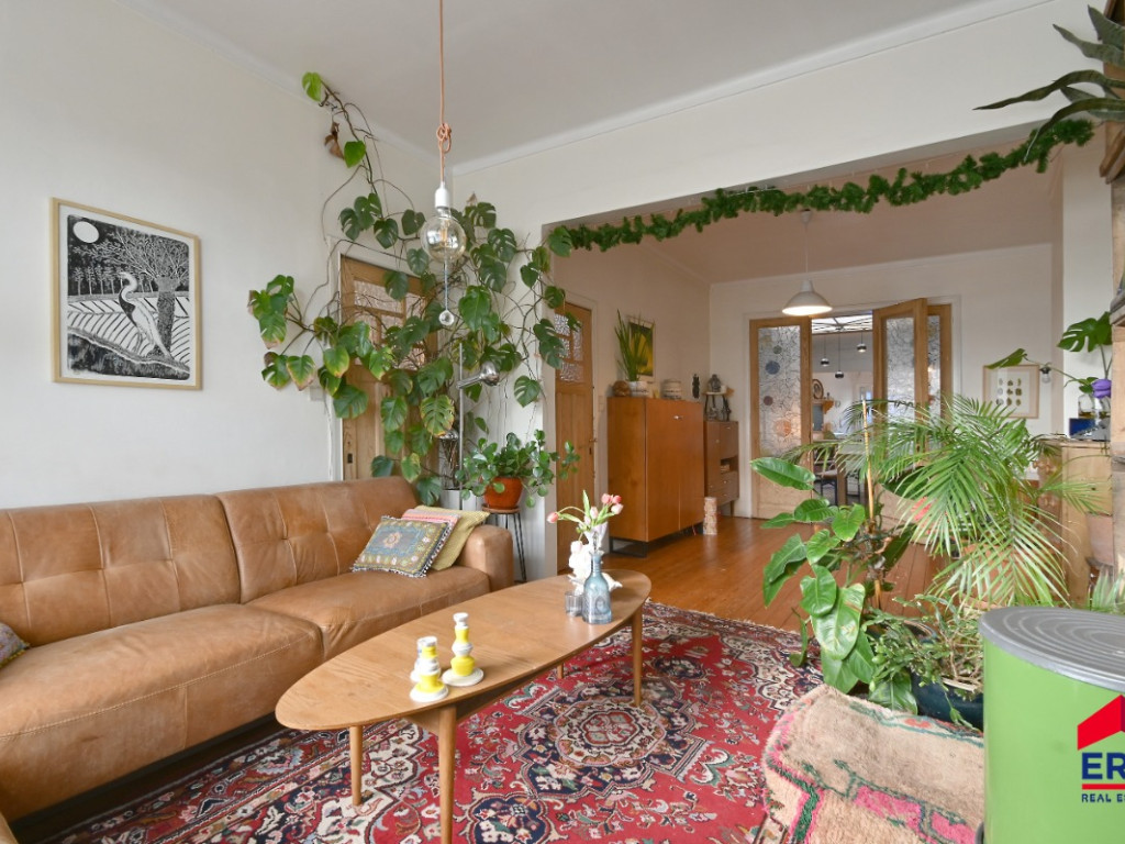 Koning Albertstraat - 74 - - 9900
