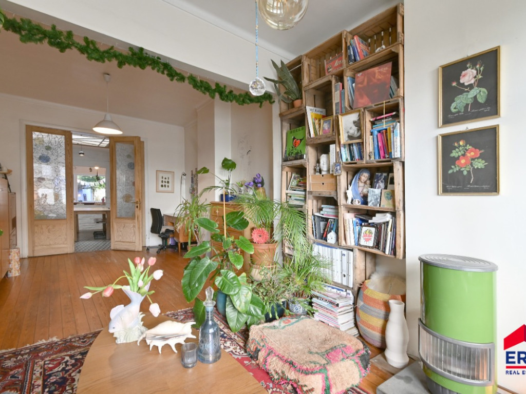 Koning Albertstraat - 74 - - 9900