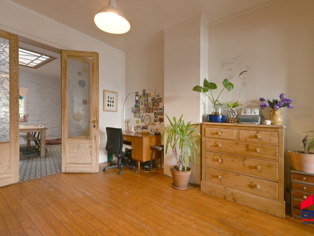 Koning Albertstraat - 74 - - 9900