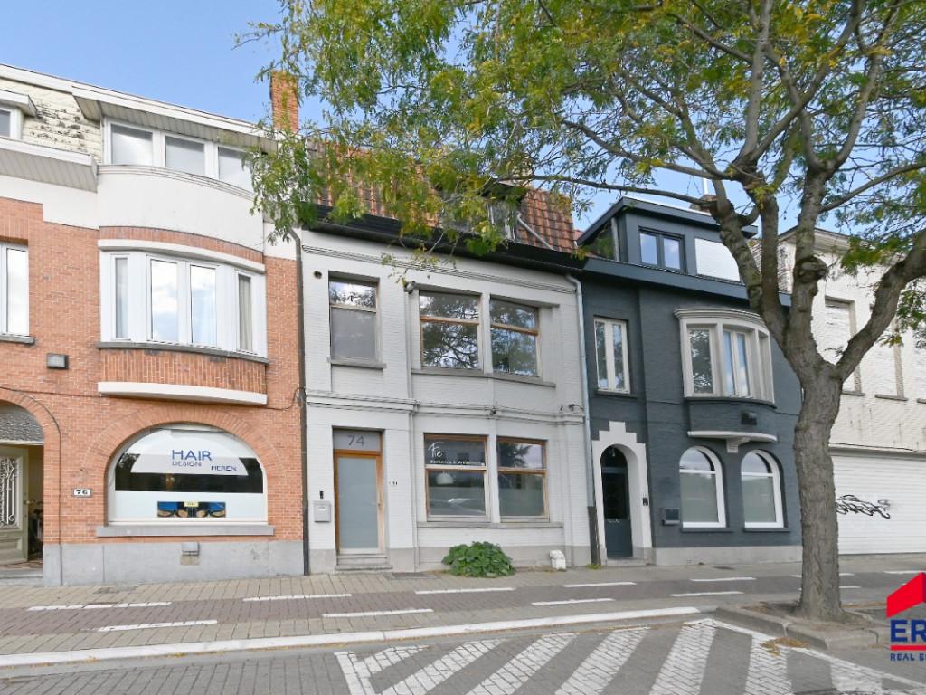 Koning Albertstraat - 74 - - 9900