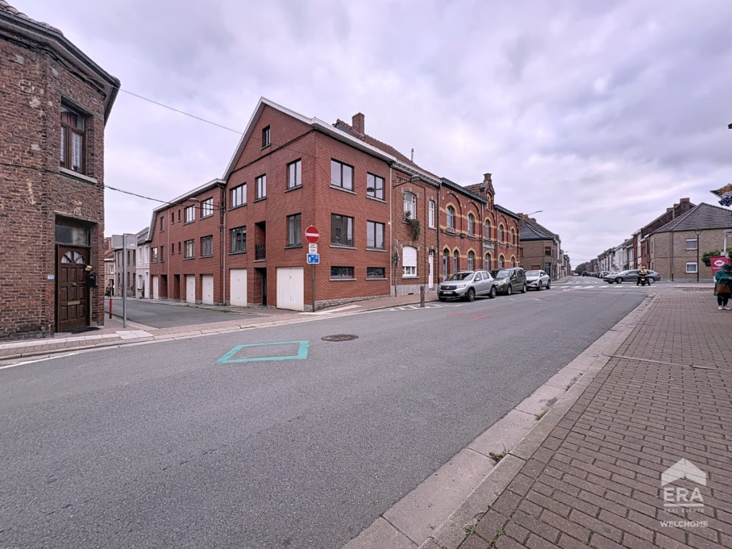 Rue du Sac - 74 - 1er gauche - 7850