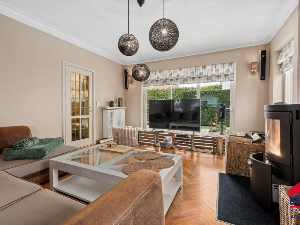 Frezenbergstraat - 104 + 104A - - 8980