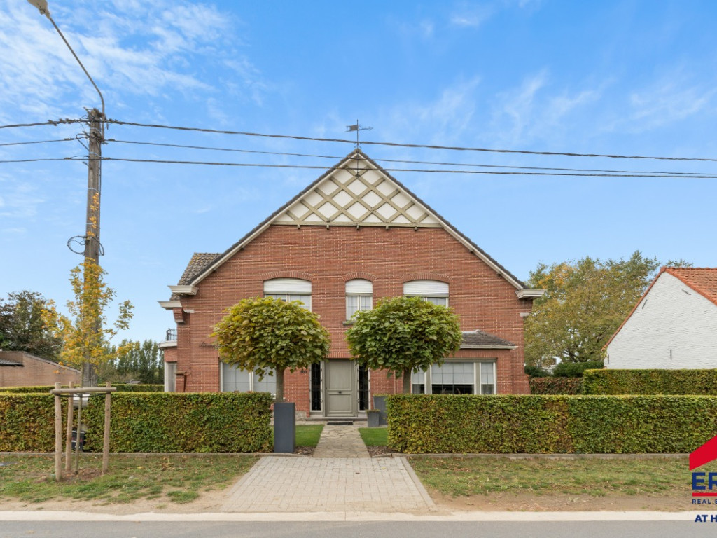 Frezenbergstraat - 104 + 104A - - 8980