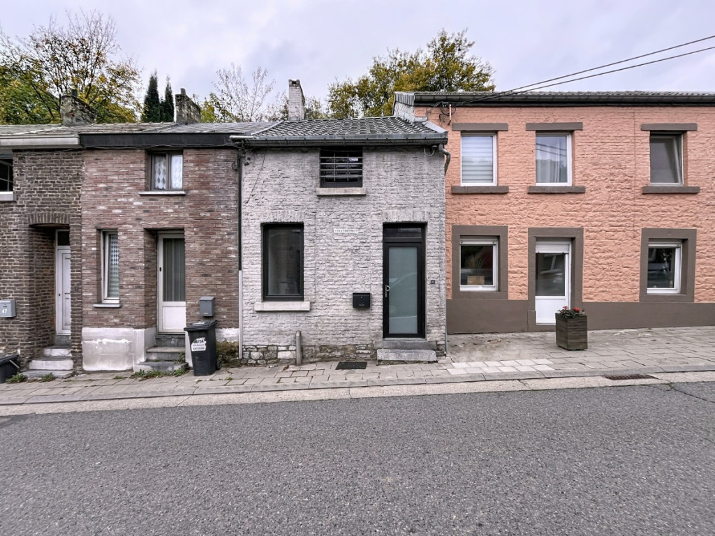 Rue Reine Astrid - 51 - - 4480