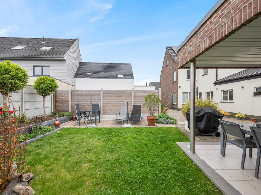 Veerstraat - 21 - - 9290