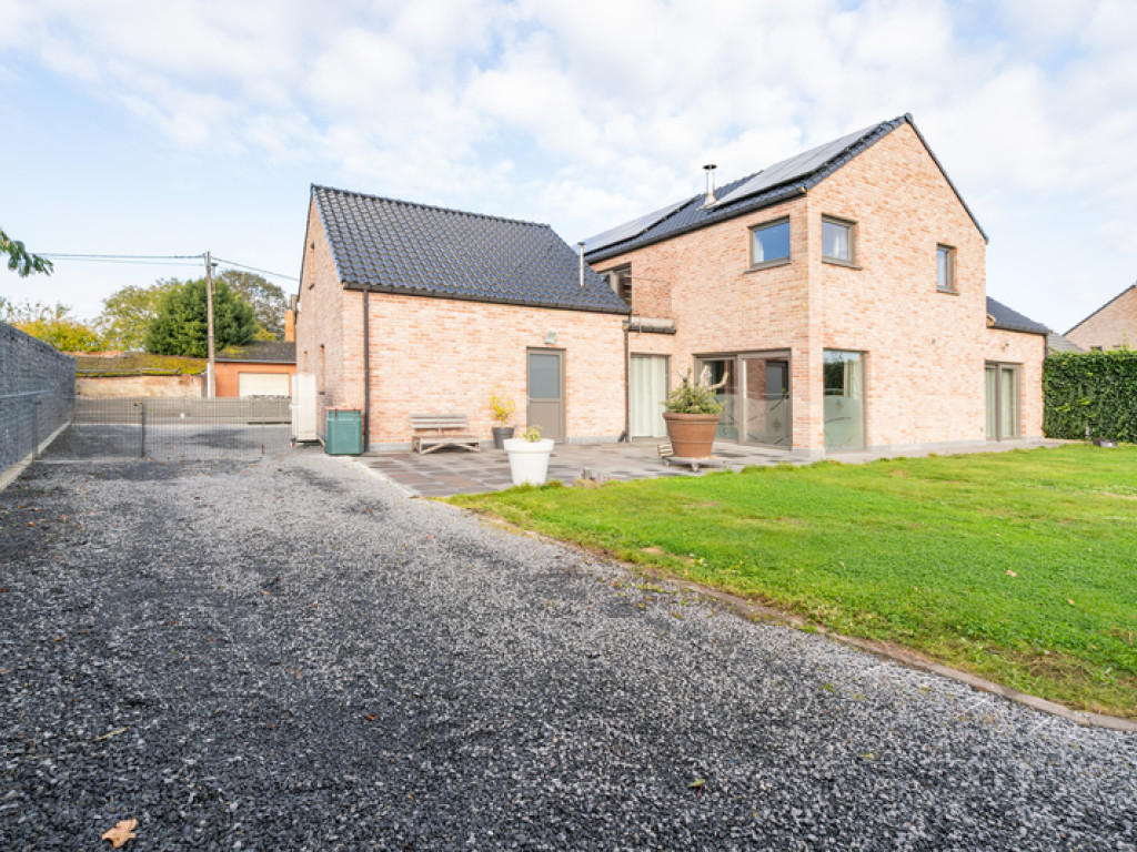 Rue d'Erbaut - 53 - - 7870