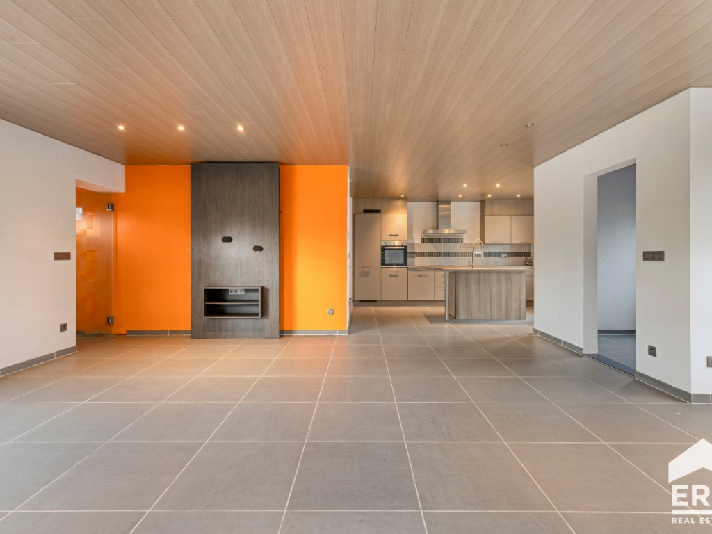 Stationsstraat - 72 - - 8490