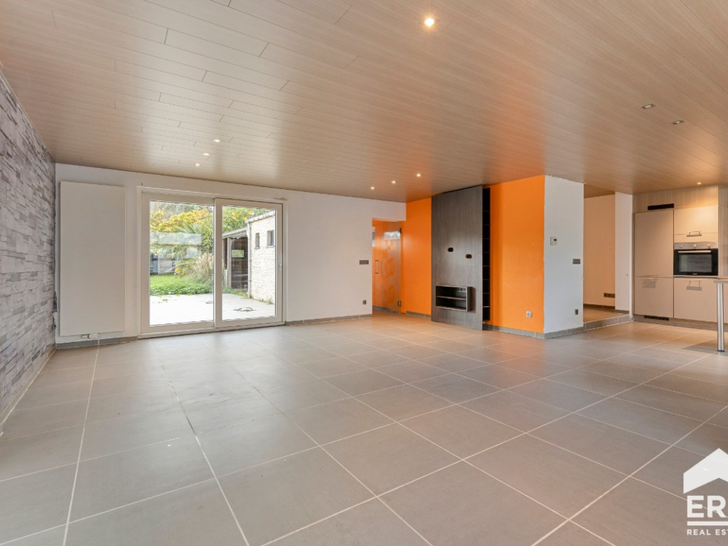 Stationsstraat - 72 - - 8490