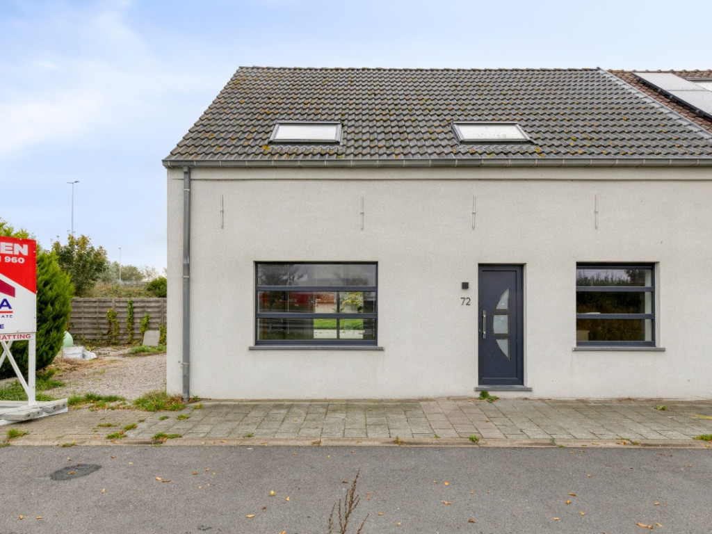 Stationsstraat - 72 - - 8490