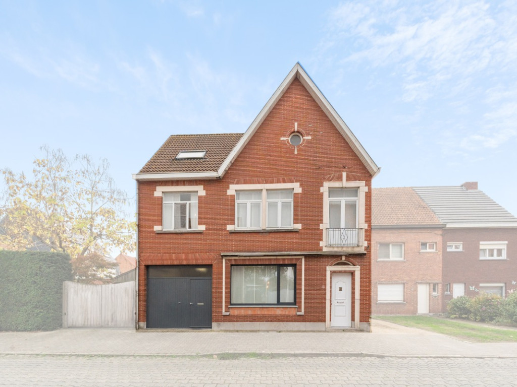 Burgemeester Van Ackerwijk A - 1 - - 9240