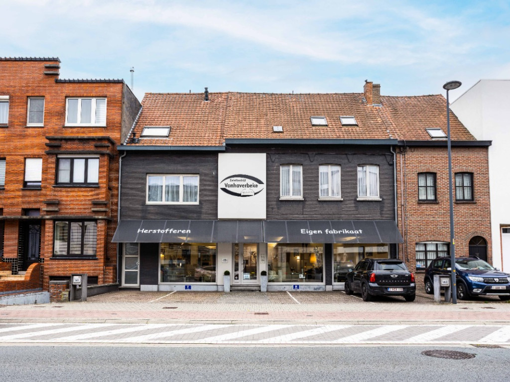 Kortrijksesteenweg - 141 - - 8530