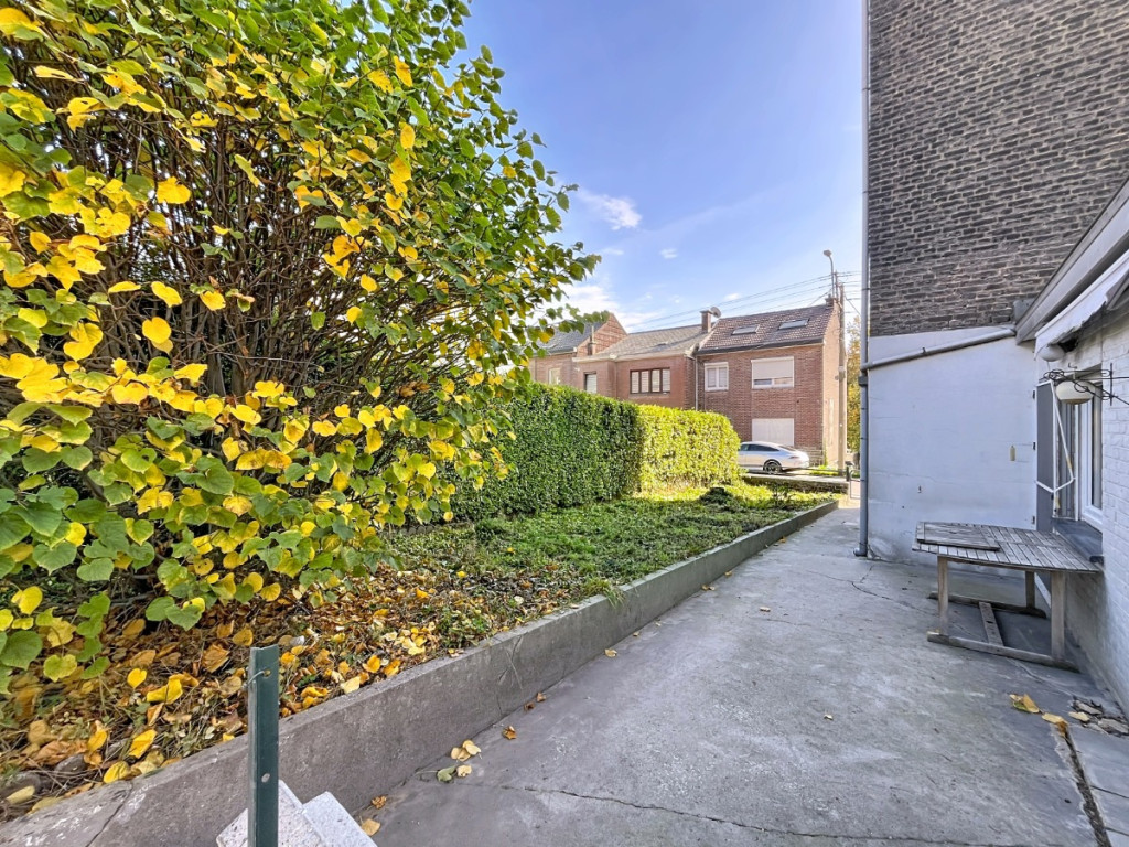 Rue Maréchal Foch - 64 - - 4480