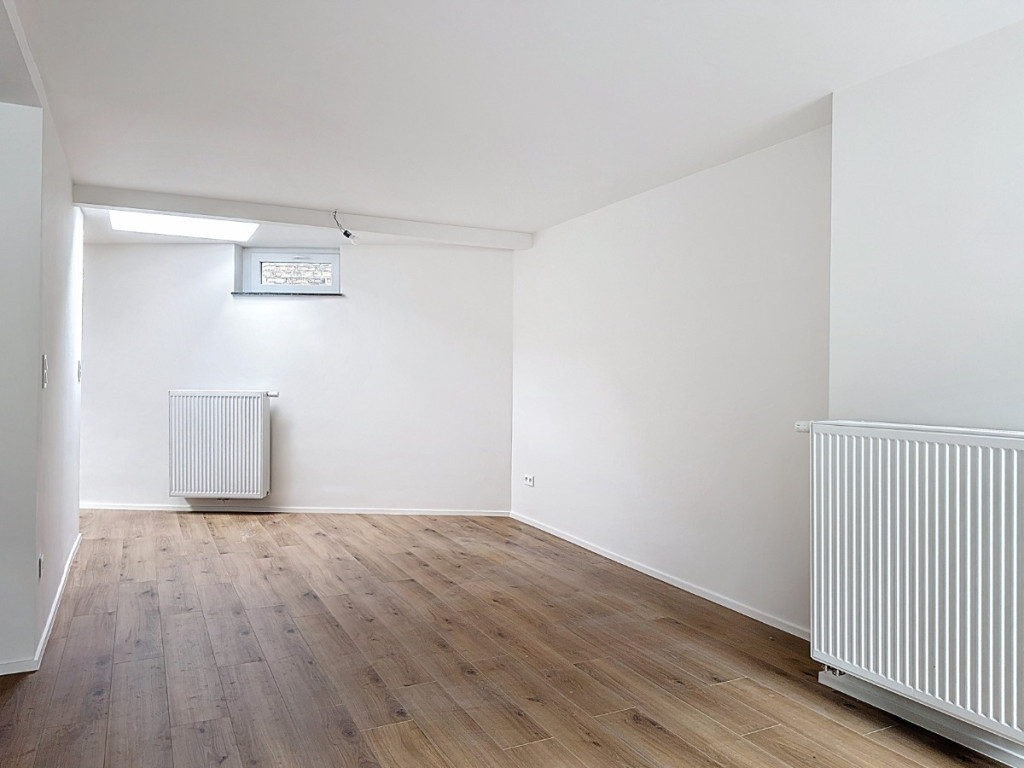 Rue Jean d'Outremeuse - 75 - 0021 - 4020