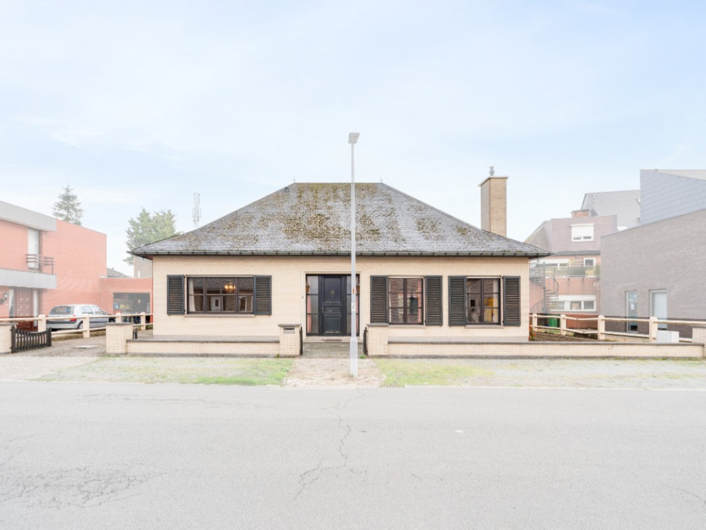 Fabriekstraat - 8 - - 9290