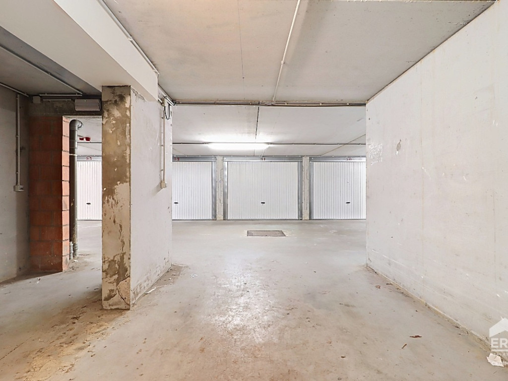 Chaussée de Mons - 41 - - 1400