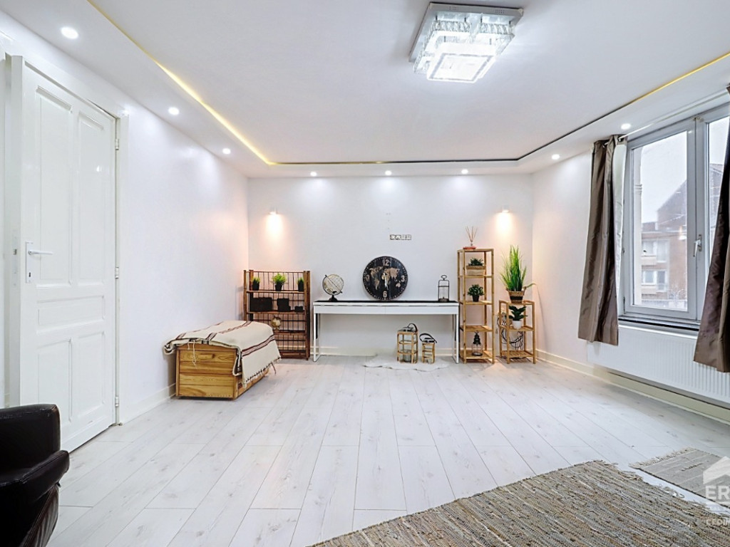 Boulevard Georges Deryck - 3 - 3 - 1040 - 1480