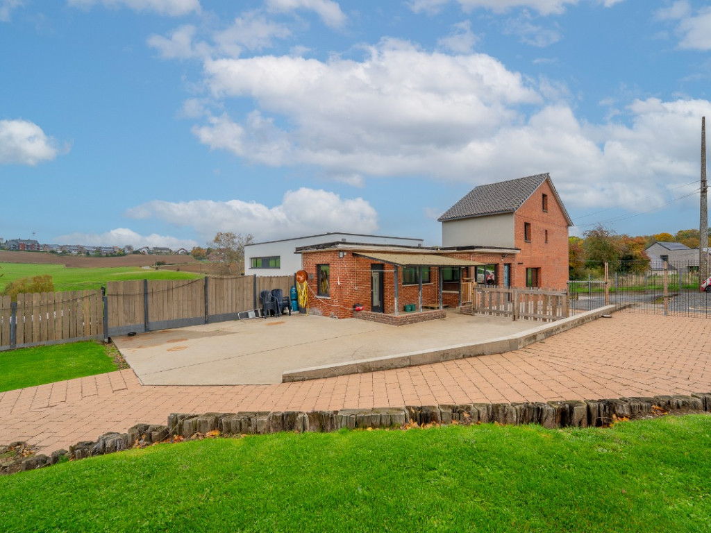 Rue de l'Arbre Saint-Michel - 347 - - 4400