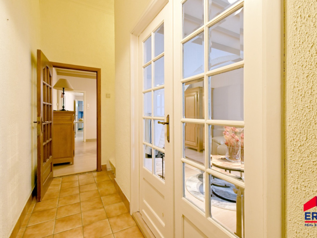 Stationsplein - 2 - - 9940