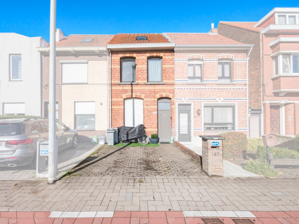 Heistraat - 142 - - 9100