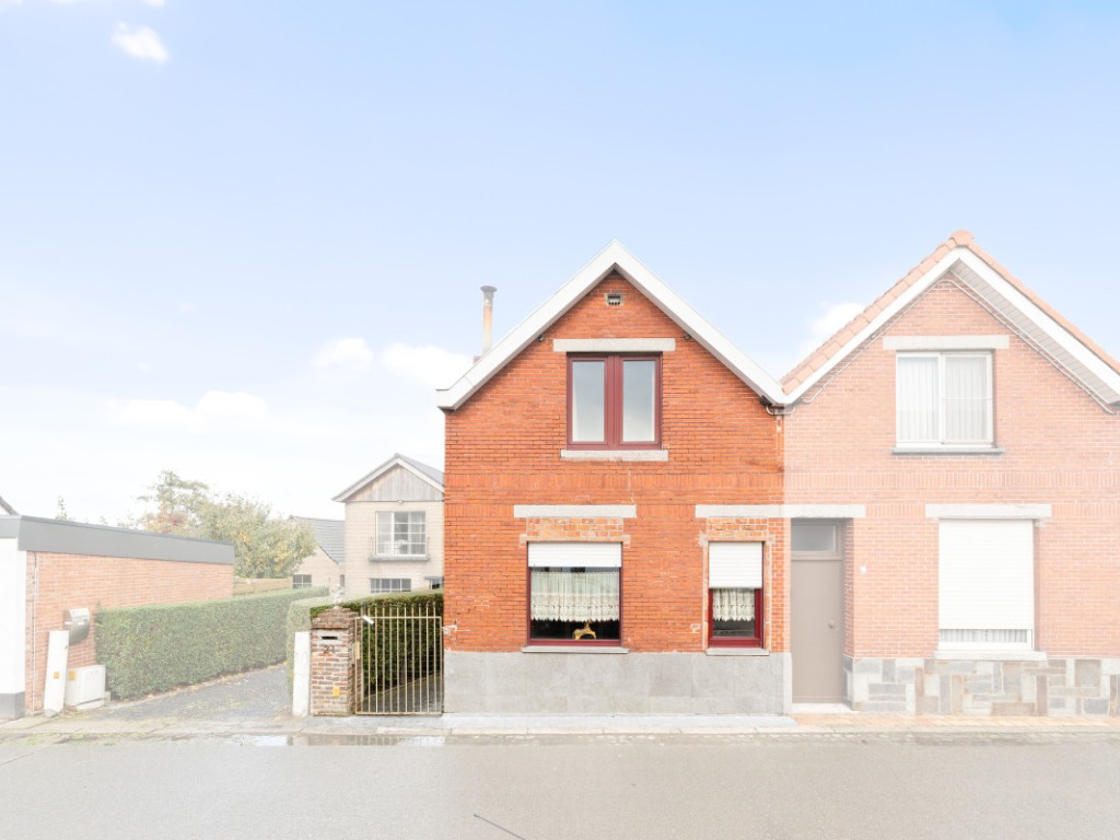 Staakstraat - 21 - - 9960