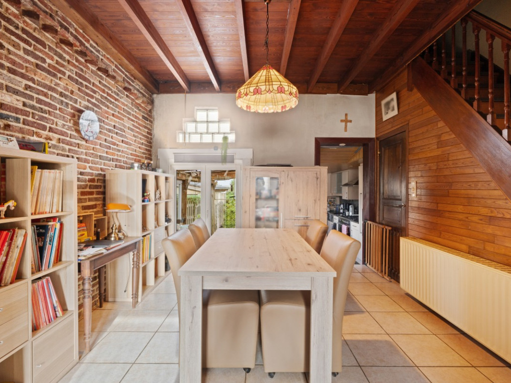 Staakstraat - 21 - - 9960